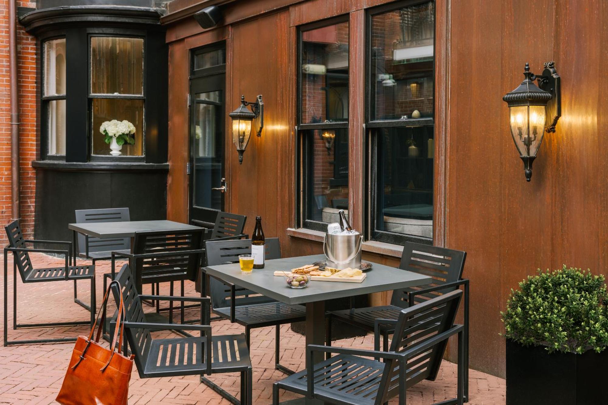 No. 284 Back Bay Hotel, Sonder Boston