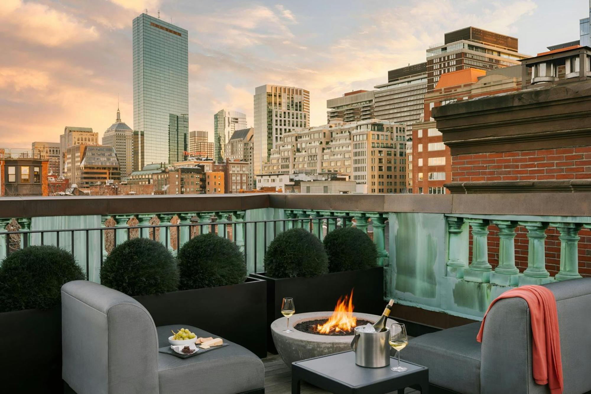 No. 284 Back Bay Hotel, Sonder Hotel 4*